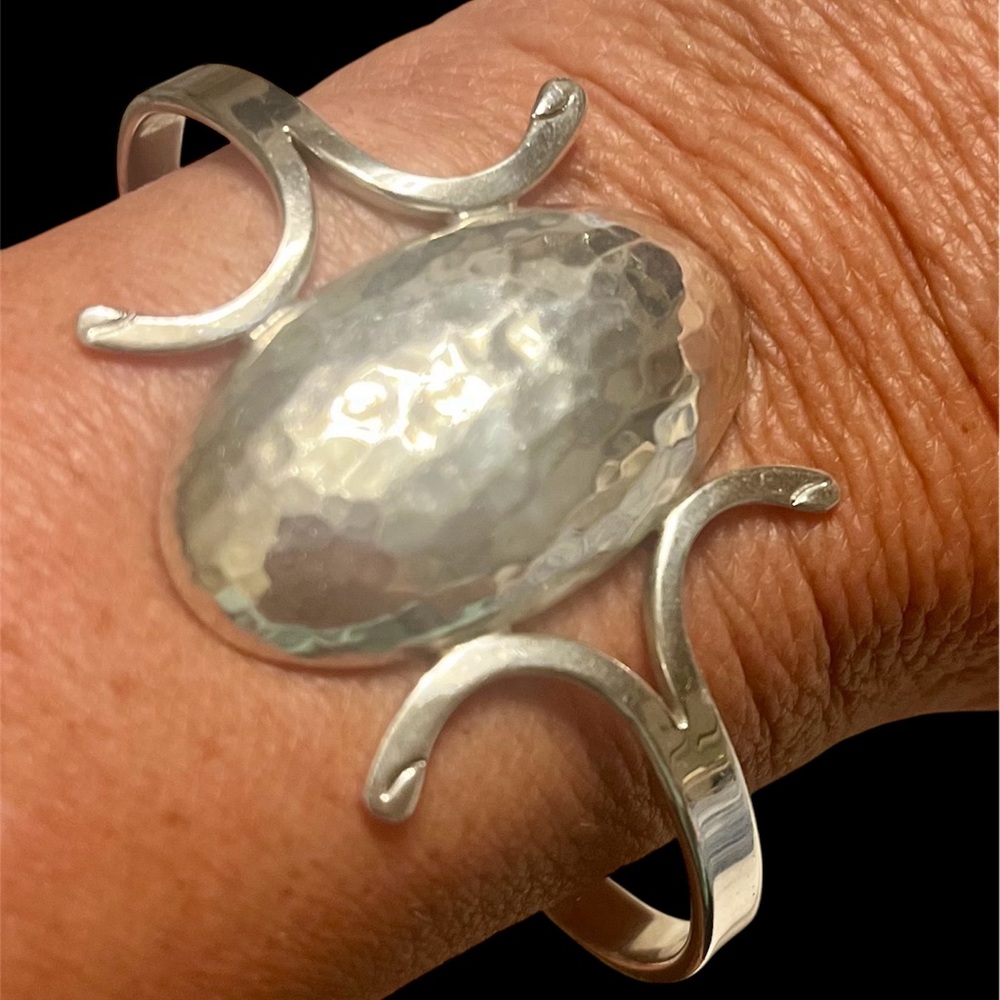 925 Silver Hammered Cuff Modernist Bracelet - stamped "CII 925 Mexico" - EUC!!!